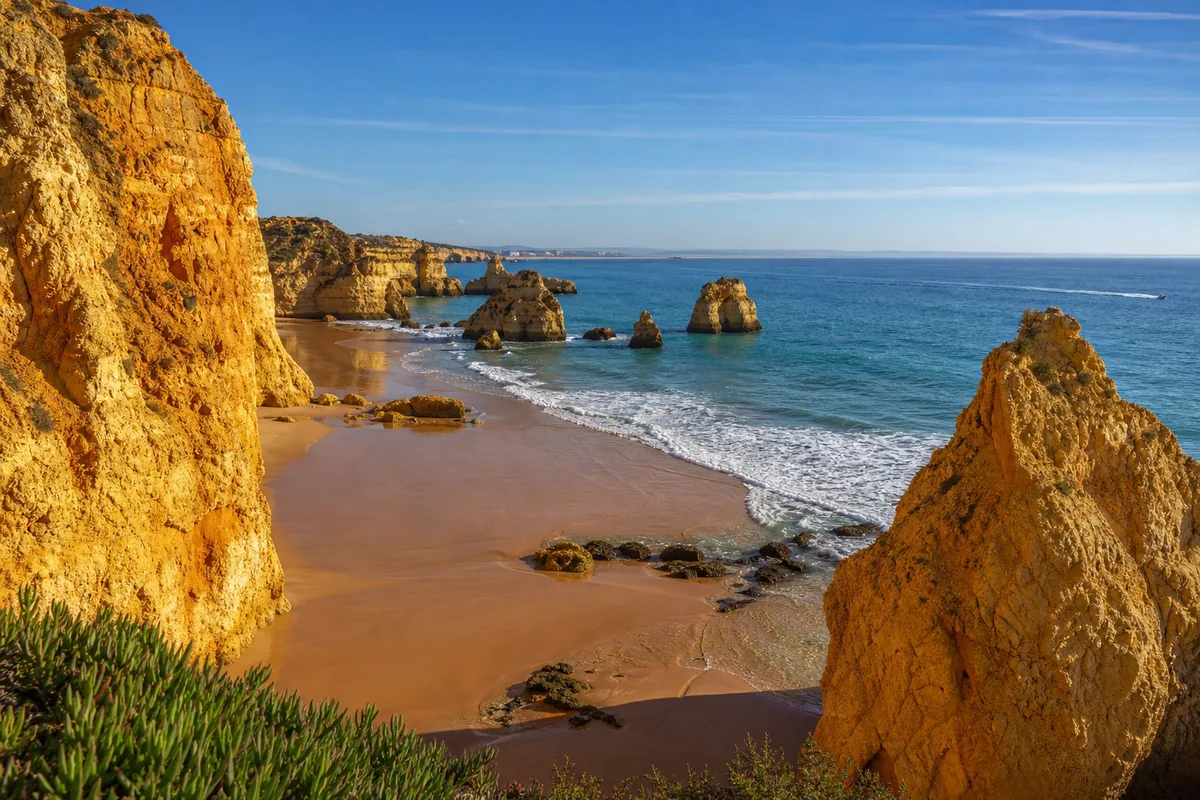 Praia da Rocha, no Algarve