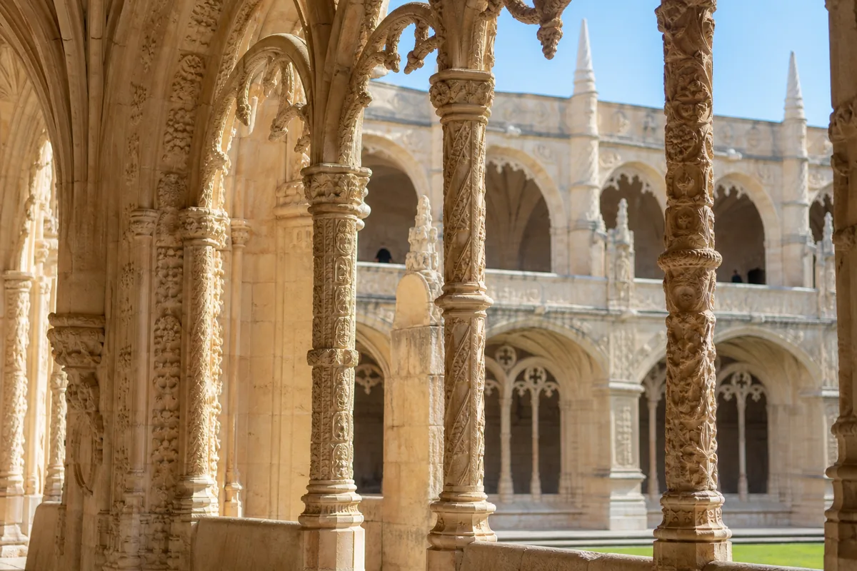 Claustro do Mosteiro dos Jerónimos, em Lisboa