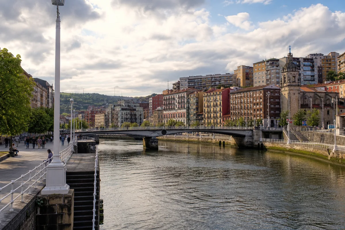Bilbao e o rio Nervión